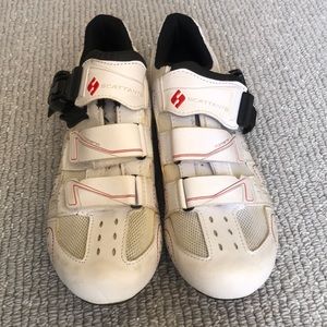 Scattante Spin/Cycle Shoe size 38 or size 7 white